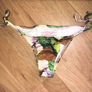 Victoria’s Secret Palm tree Bikini Bottom Small